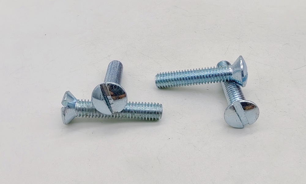 Bagaimana menggunakan DIN964 Slotted Half Countersunk Head Screw?